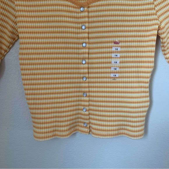 NWT LEVI’S BRITT LONG SLEEVE SNAP FRONT TOP 1X - Picture 8 of 13